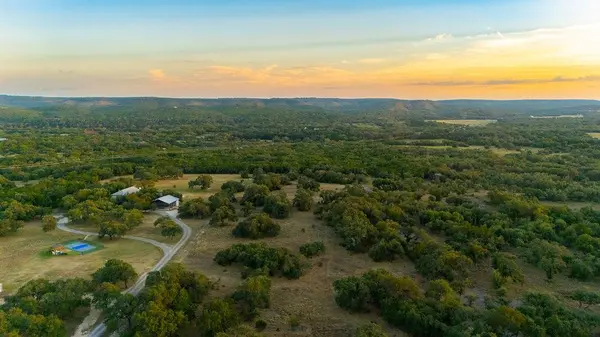 2501 Wayside DR, Wimberley, TX 78676