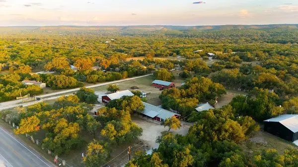 2501 Wayside DR, Wimberley, TX 78676