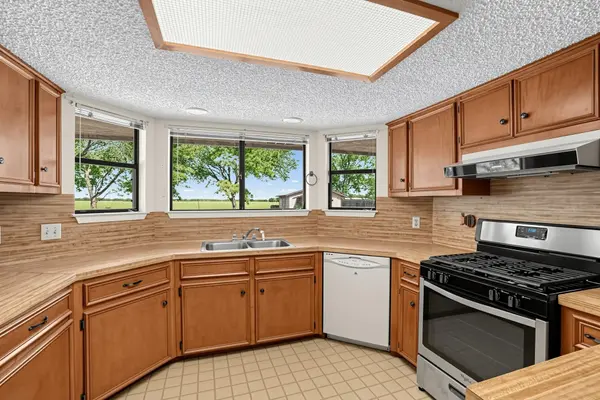 1419 W San Antonio ST, Lockhart, TX 78644