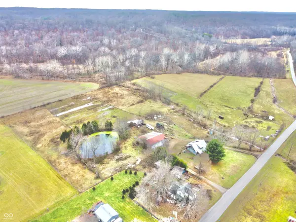 7021 Bellsville PIKE, Columbus, IN 47201