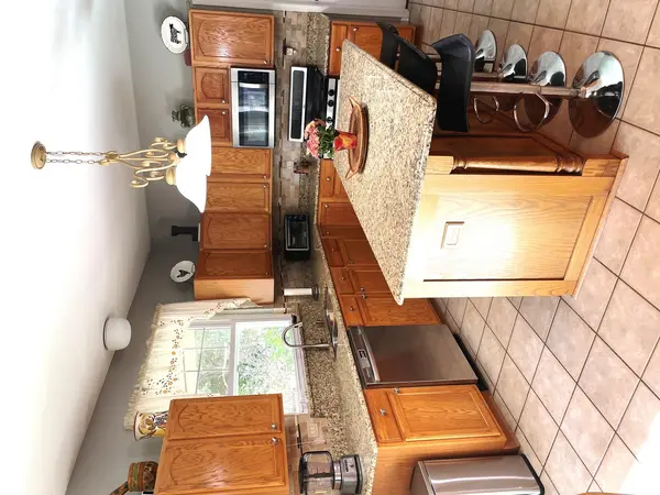 425 Lennox DR, Oswego, IL 60543