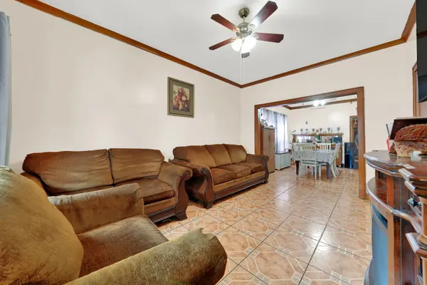 5216 S Artesian AVE, Chicago, IL 60632