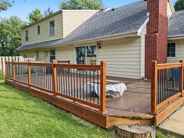 2016 E 2100 North RD, Watseka, IL 60970
