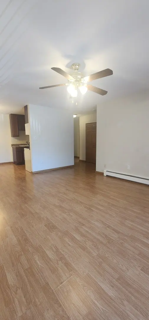 8894 Knight AVE #213, Des Plaines, IL 60016
