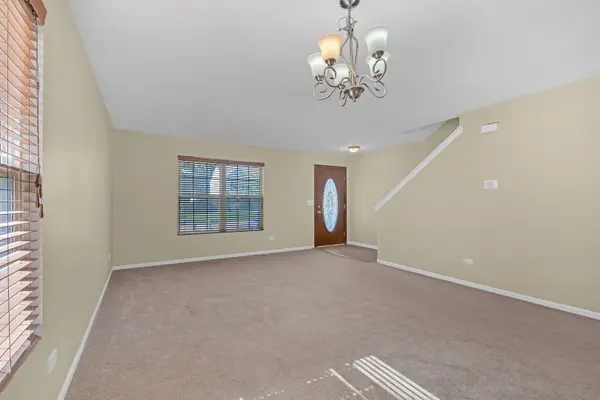 2216 Caton Ridge DR, Plainfield, IL 60586