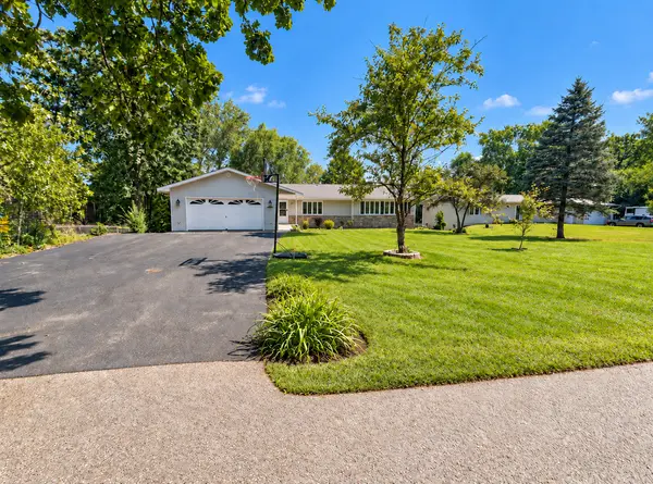 3118 Edgewood DR, Wonder Lake, IL 60097