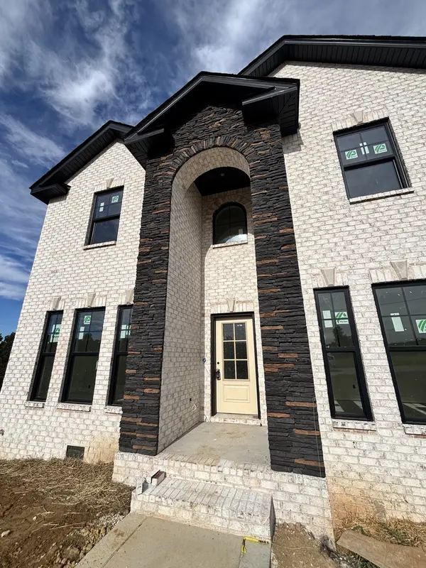 1063 Linder Ridge Rd, Woodlawn, TN 37191