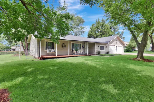 1703 N Cron St, Augusta, KS 67010