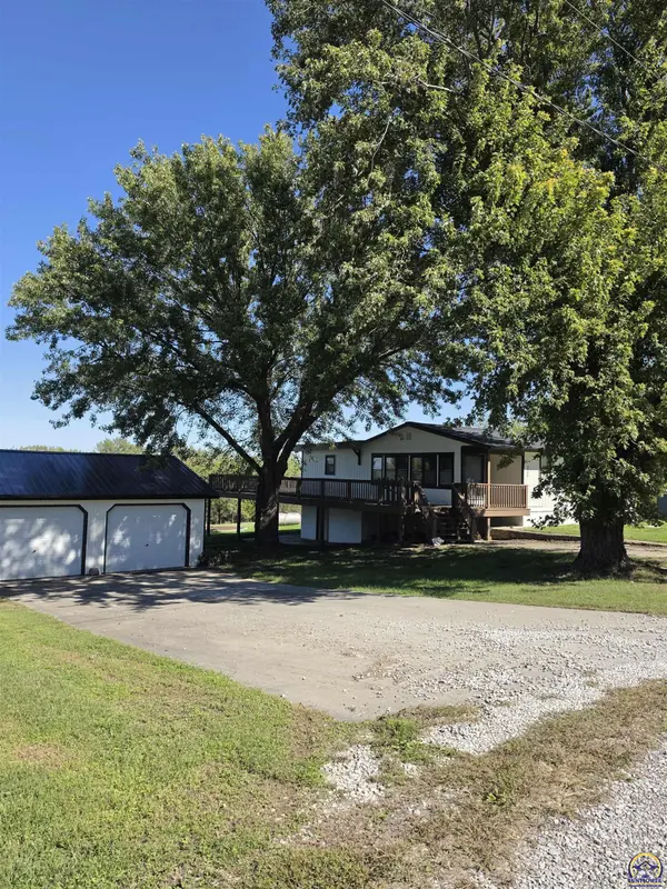 2598 South Shore DR, Vassar, KS 66543