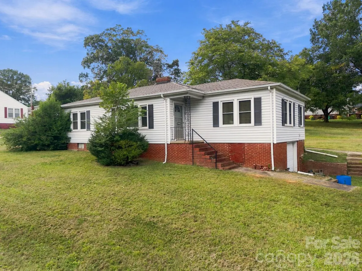 2204 W Main ST, Albemarle, NC 28001