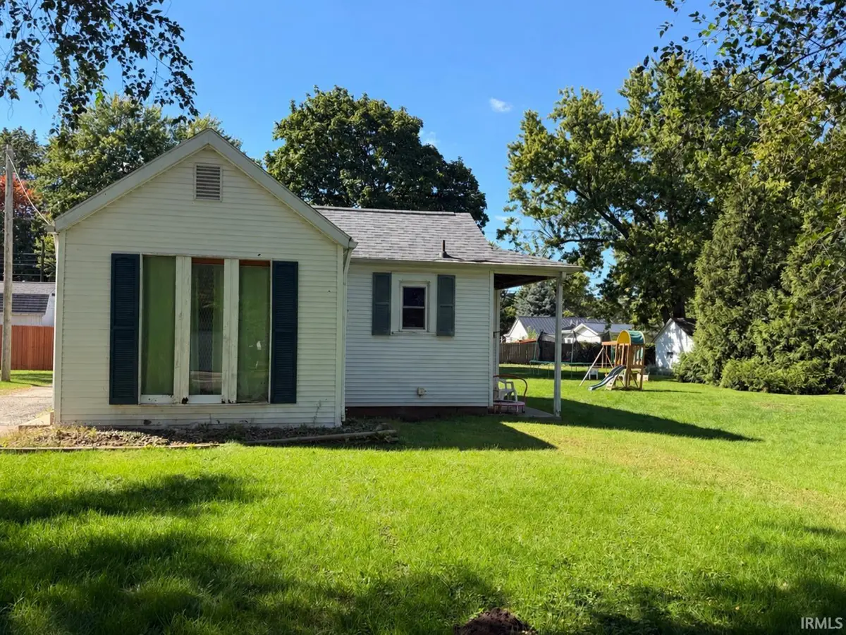 815 S 15th ST, Goshen, IN 46526