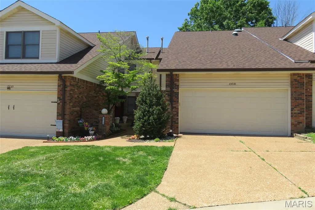 13721 La Conte CT, St Louis, MO 63128