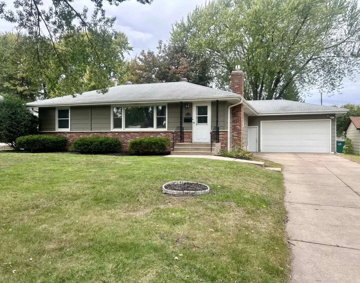 5429 Sumter AVE N, New Hope, MN 55428