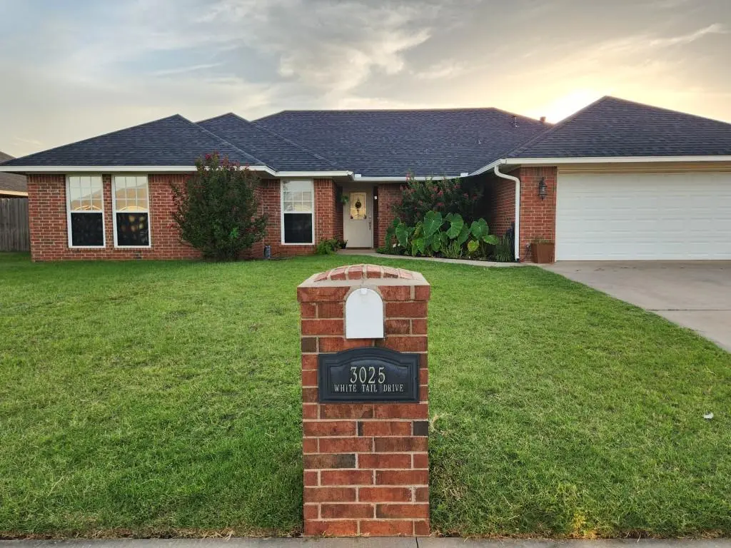 3025 White Tail DR, Altus, OK 73521