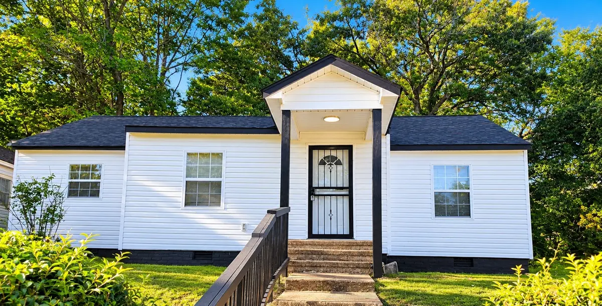 441 E Deaderick St, Jackson, TN 38301