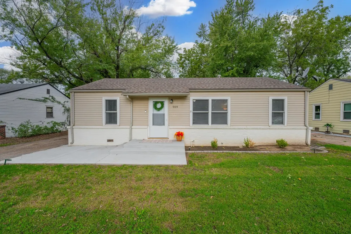 909 N Derby, Derby, KS 67037