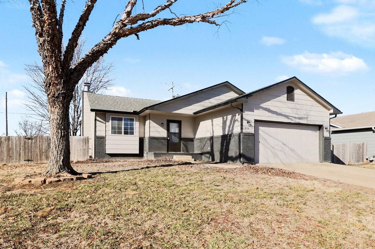 1813 N Pine Grove St, Wichita, KS 67212