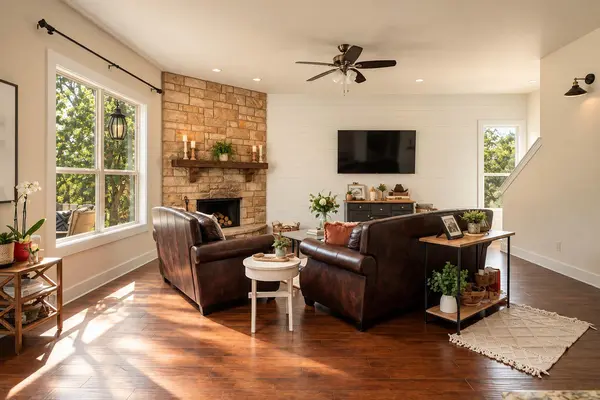 901 Panorama DR, Dripping Springs, TX 78620