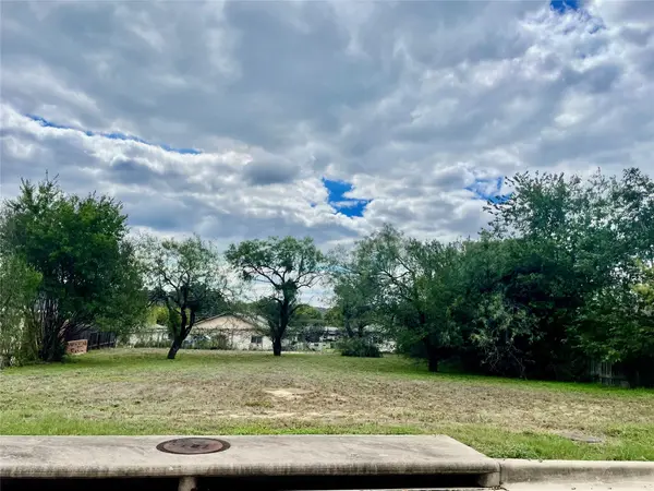 Lot 133 Broadmoor ST, Meadowlakes, TX 78654