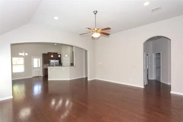 1916 Bobbywoods LN, Manchaca, TX 78652