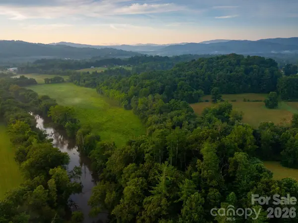 185 McKinney RD, Etowah, NC 28729