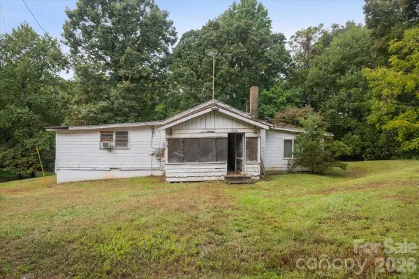 6958 NC Hwy 9 HWY, Columbus, NC 28722