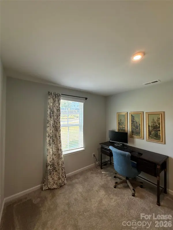 10840 Overlook Mountain DR, Charlotte, NC 28216