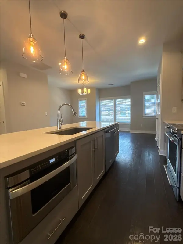 1420 W 4th ST, Charlotte, NC 28208