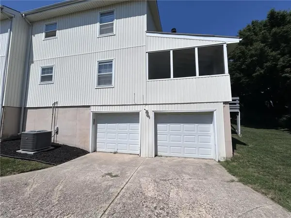 11921 Goodman ST, Overland Park, KS 66213