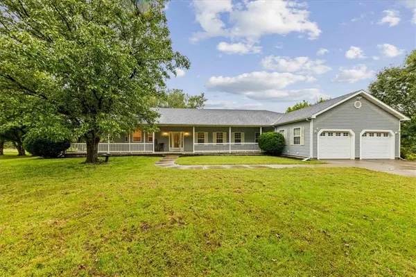 15036 Hillside RD, Leavenworth, KS 66048