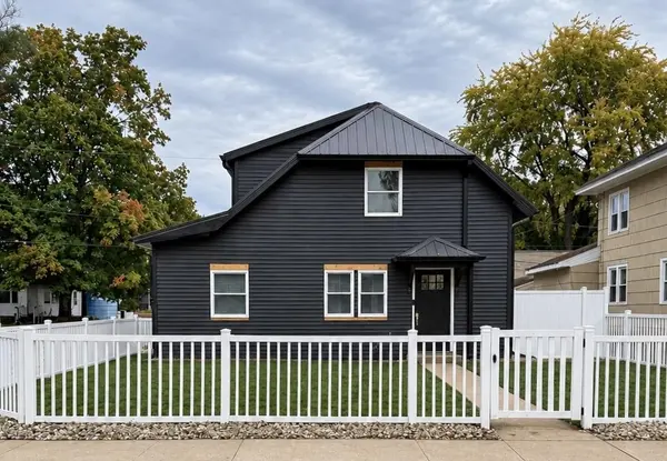 1237 Cedar ST, South Bend, IN 46617