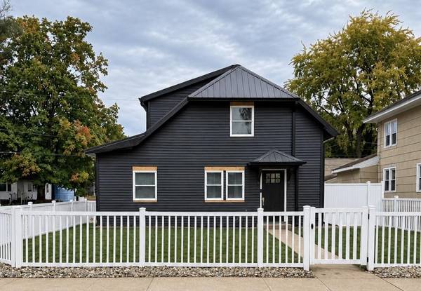 1237 Cedar ST, South Bend, IN 46617