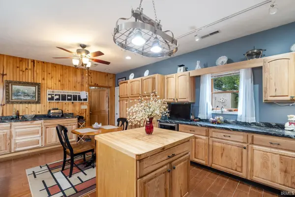 2238 E State Road 14 ***, Silver Lake, IN 46982