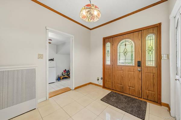 45 Oreco TER, Monroe, NY 10950