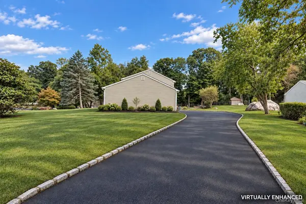3 Reynolds RD, Shoreham, NY 11786