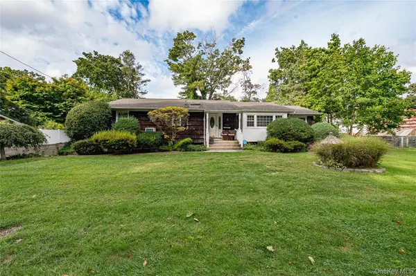 875 Townline RD, Hauppauge, NY 11788