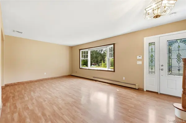 901 Liberty ST, Bohemia, NY 11716