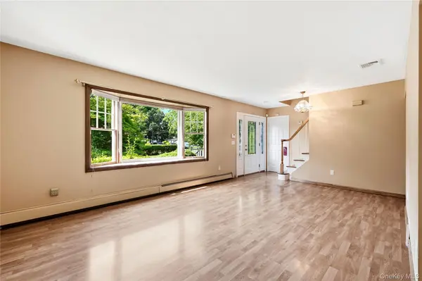 901 Liberty ST, Bohemia, NY 11716