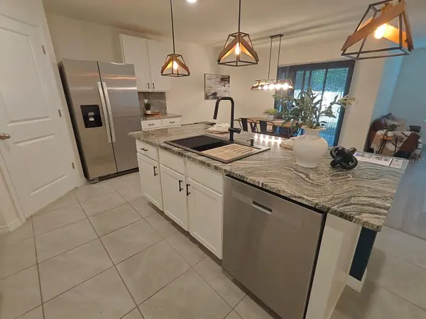 24596 NW 23RD LN, Newberry, FL 32669