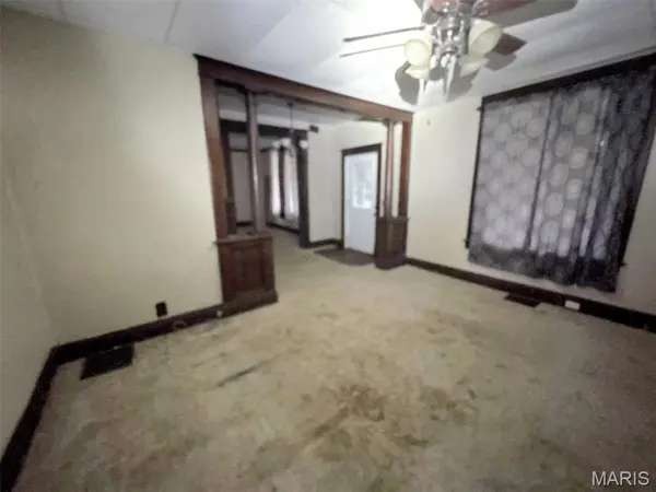 247 W Main ST, Carthage, IL 62321