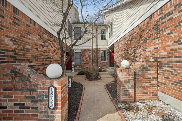 13721 La Conte CT, St Louis, MO 63128