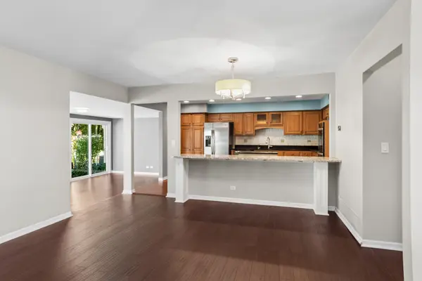 52 Whittington CRSE, St. Charles, IL 60174