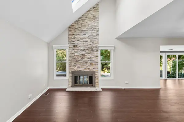 52 Whittington CRSE, St. Charles, IL 60174