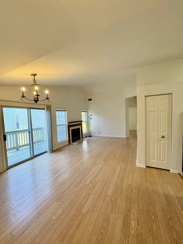 730 Ripple Brook LN, Elgin, IL 60120