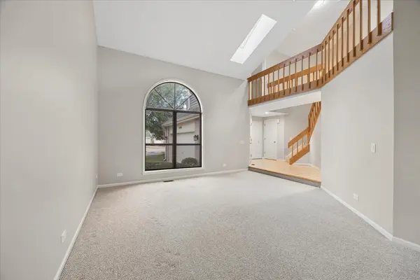 11458 Ashley Woods DR, Westchester, IL 60154