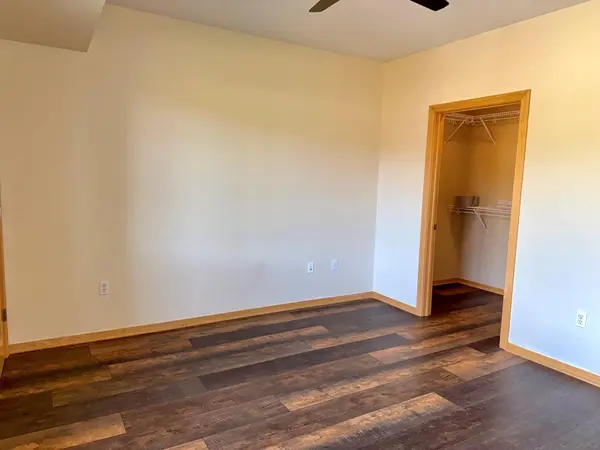 284 Spring ST #311, Saint Paul, MN 55102