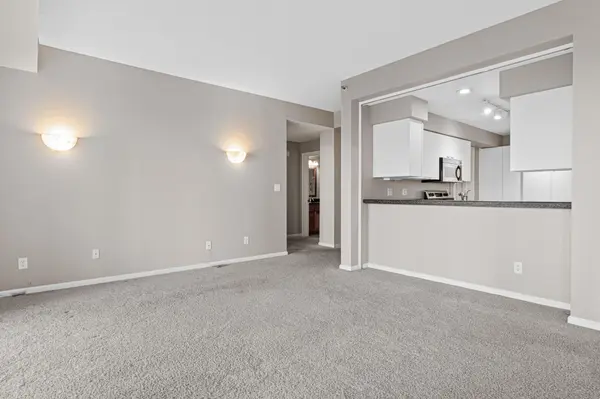 1235 Yale PL #808, Minneapolis, MN 55403