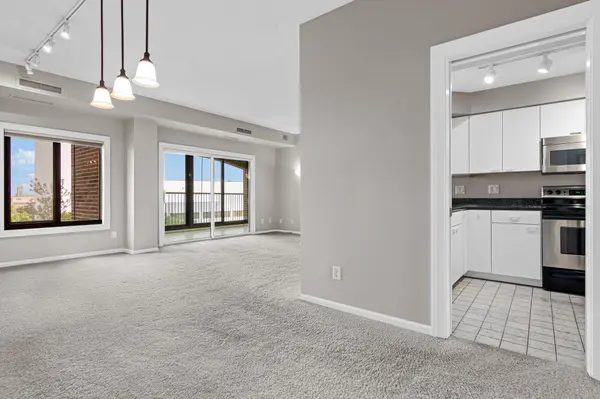 1235 Yale PL #808, Minneapolis, MN 55403