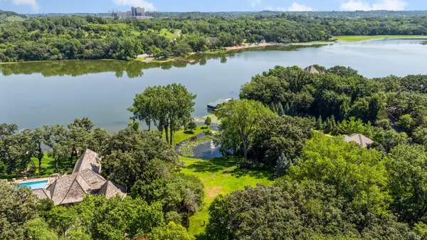 6851 Beach RD, Eden Prairie, MN 55344