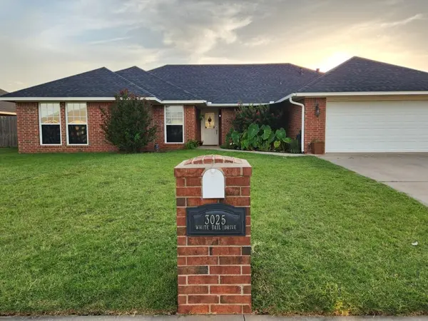 3025 White Tail DR, Altus, OK 73521